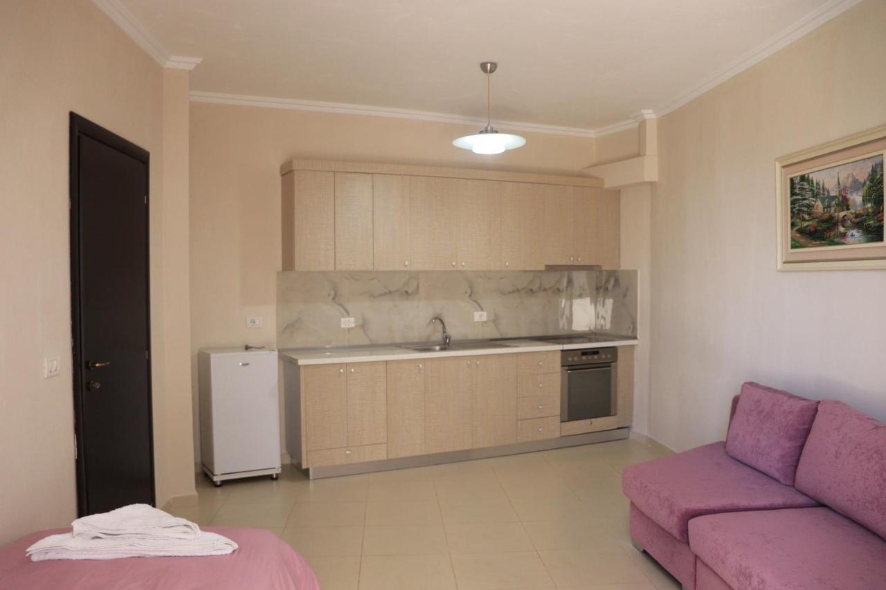 Kompleksi Caushi Hotel *