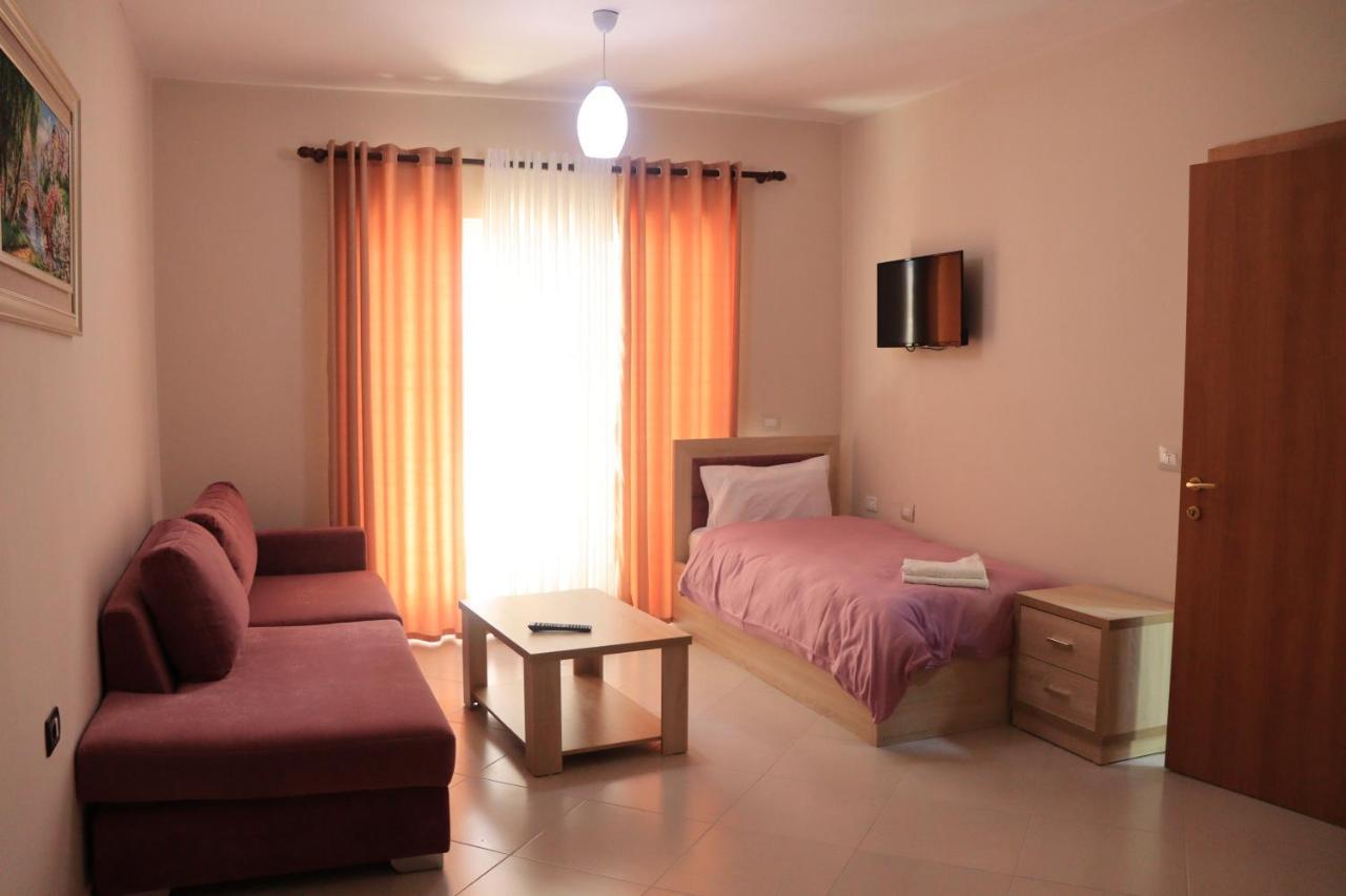 Kompleksi Caushi Hotel