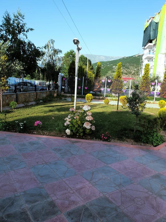 Kompleksi Caushi Hotel *